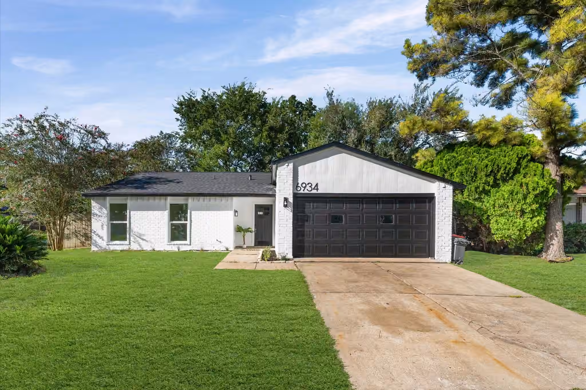 Photo of 6934 Pickett Drive, Richmond, TX