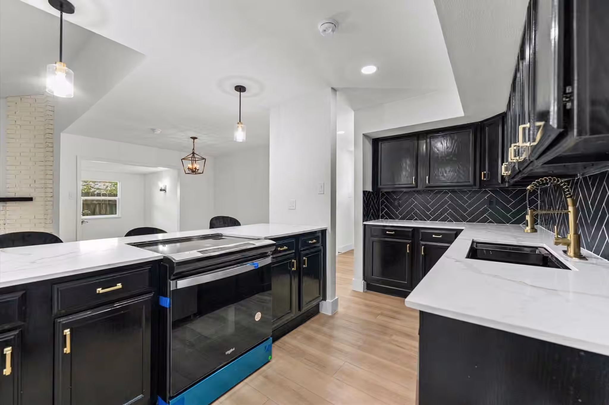 Photo 6 of 6934 Pickett Drive, Richmond, TX