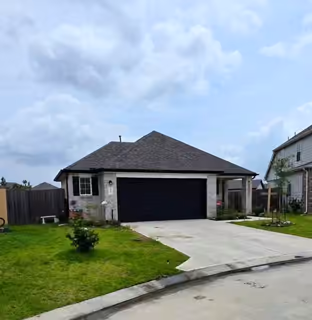 Photo 2 of 16651 Olivewood Lane, Conroe, TX