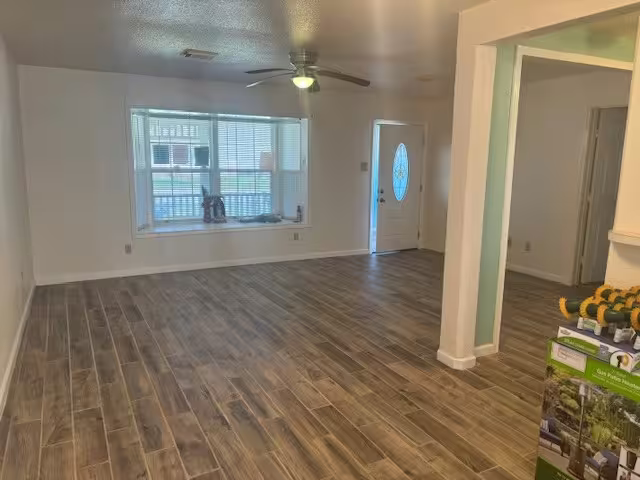 Photo 5 of 101 Pompano Avenue, Galveston, TX