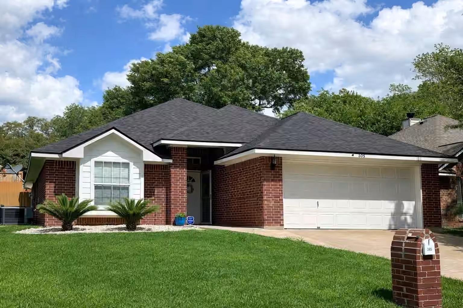 Photo of 305 Scenic Brook Street, Brenham, TX 77833