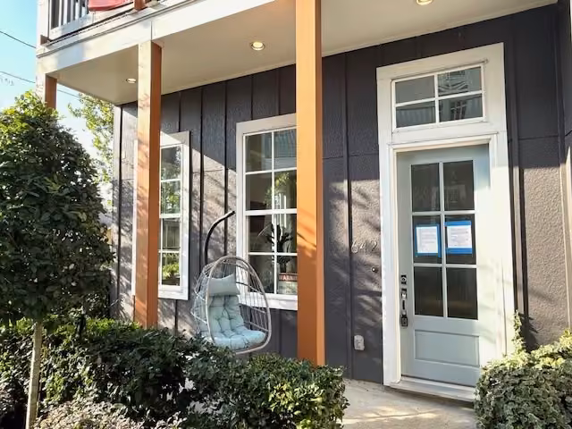Photo 2 of 642 Delmar Street, Houston, TX