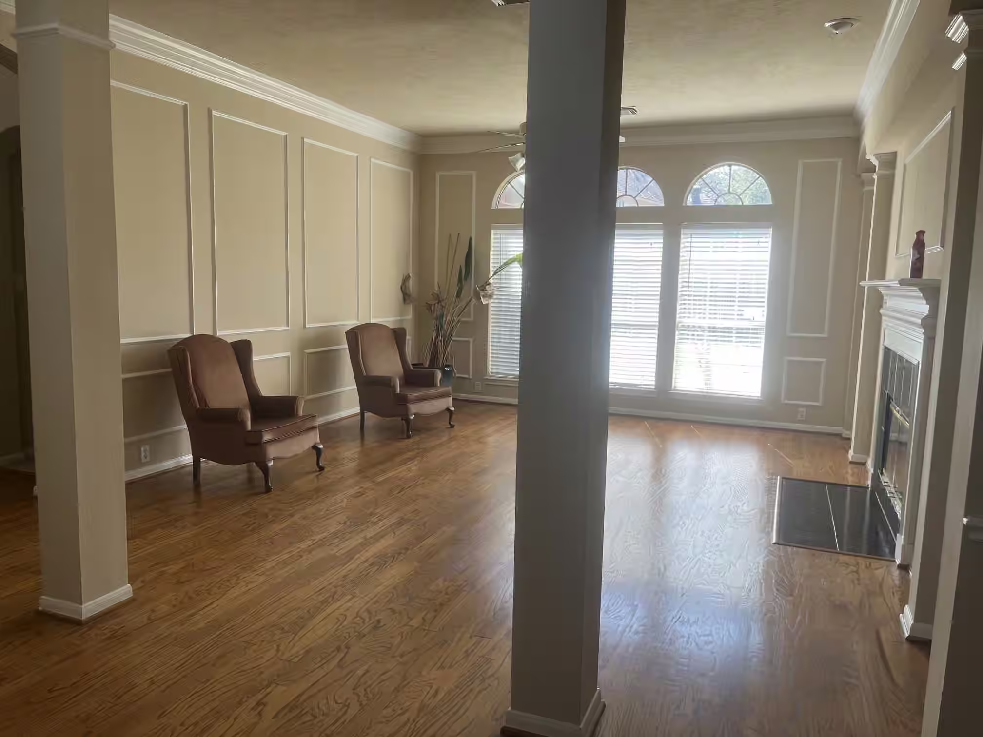 Photo 5 of 9219 Symphonic Lane, Houston, TX