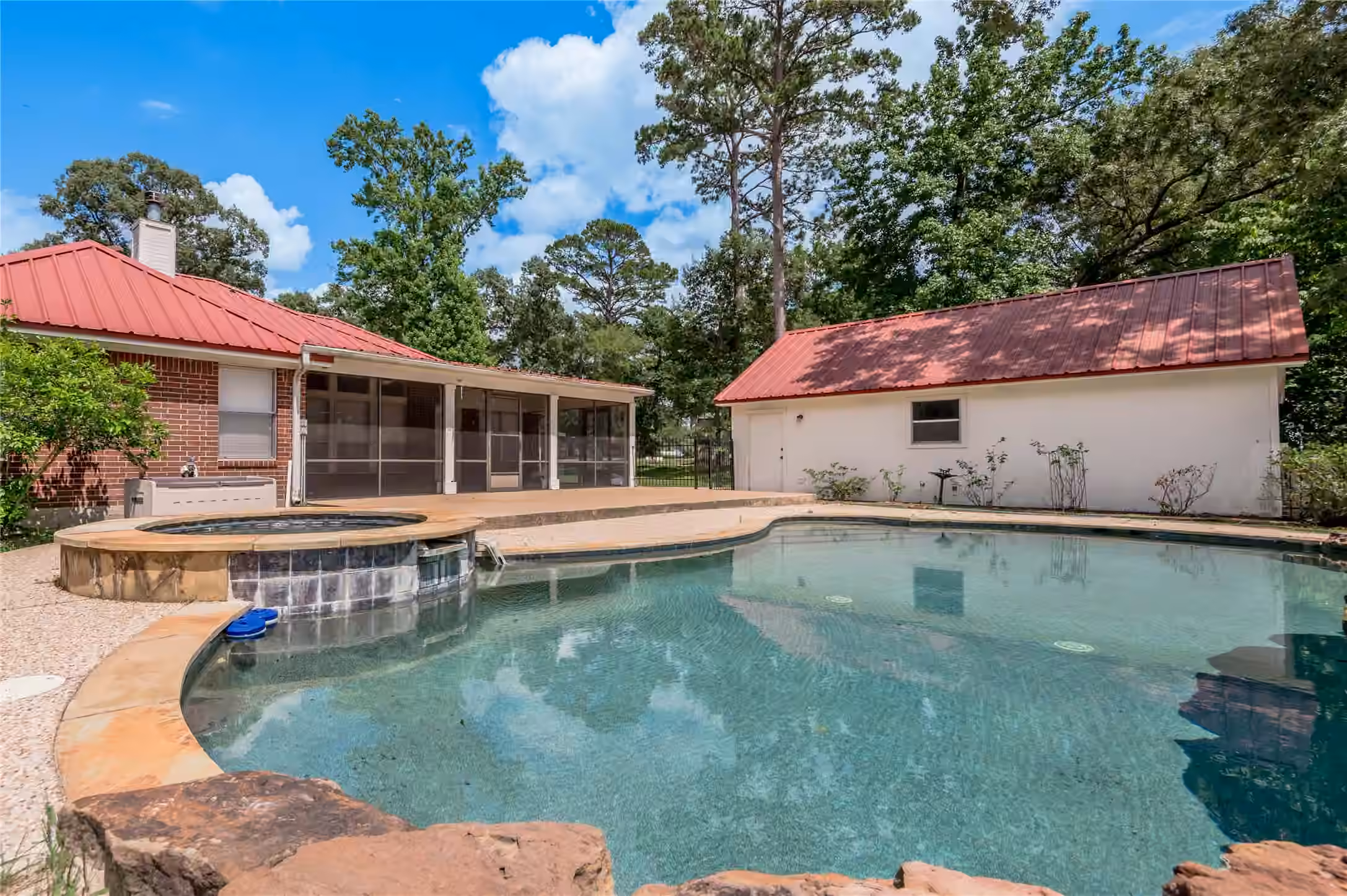 Photo 7 of 324 Red Oak Lane, Trinity, TX