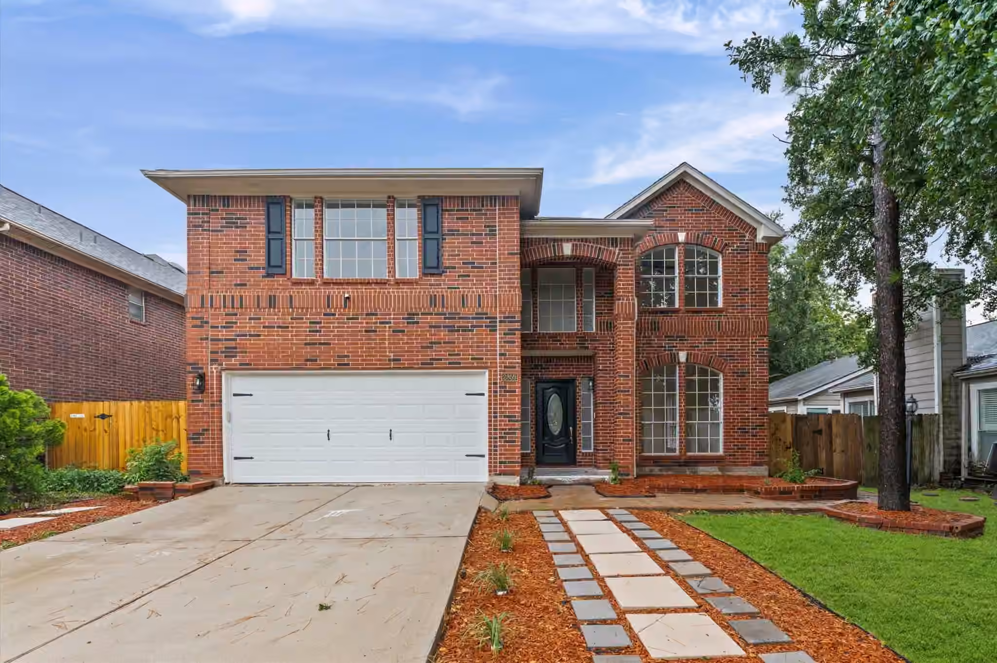 Photo 2 of 2859 Crest Park Drive, Houston, TX