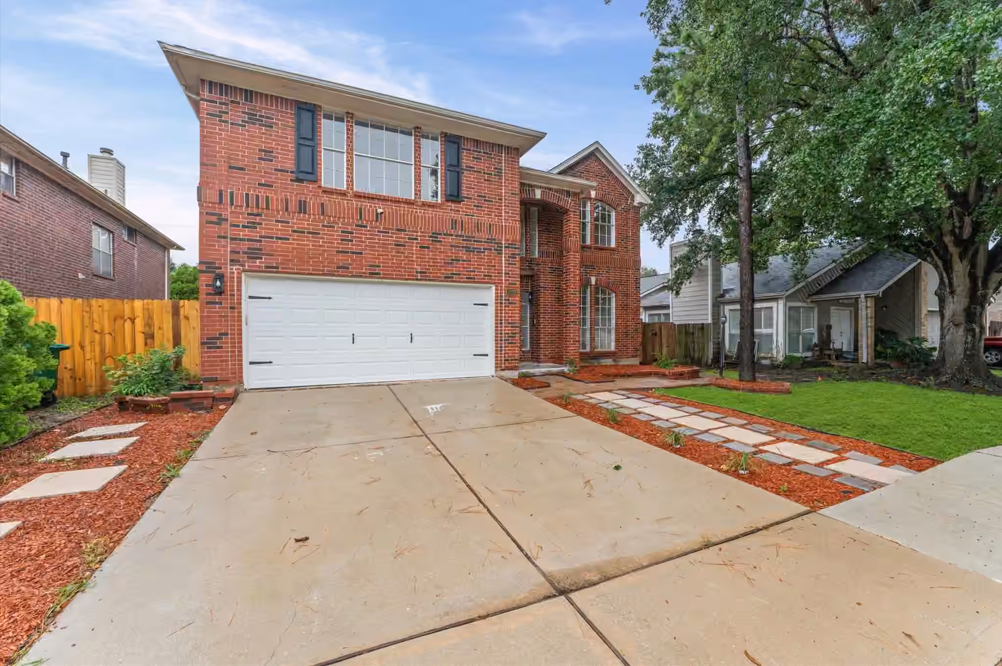 Photo 3 of 2859 Crest Park Drive, Houston, TX