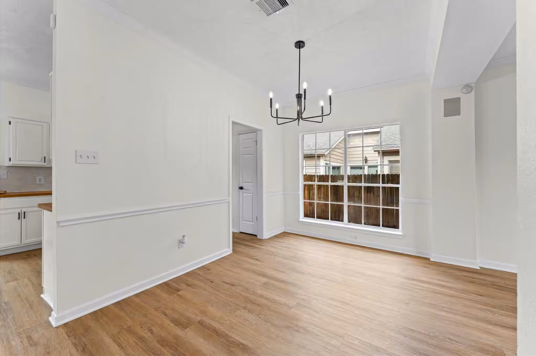 Photo 7 of 2859 Crest Park Drive, Houston, TX