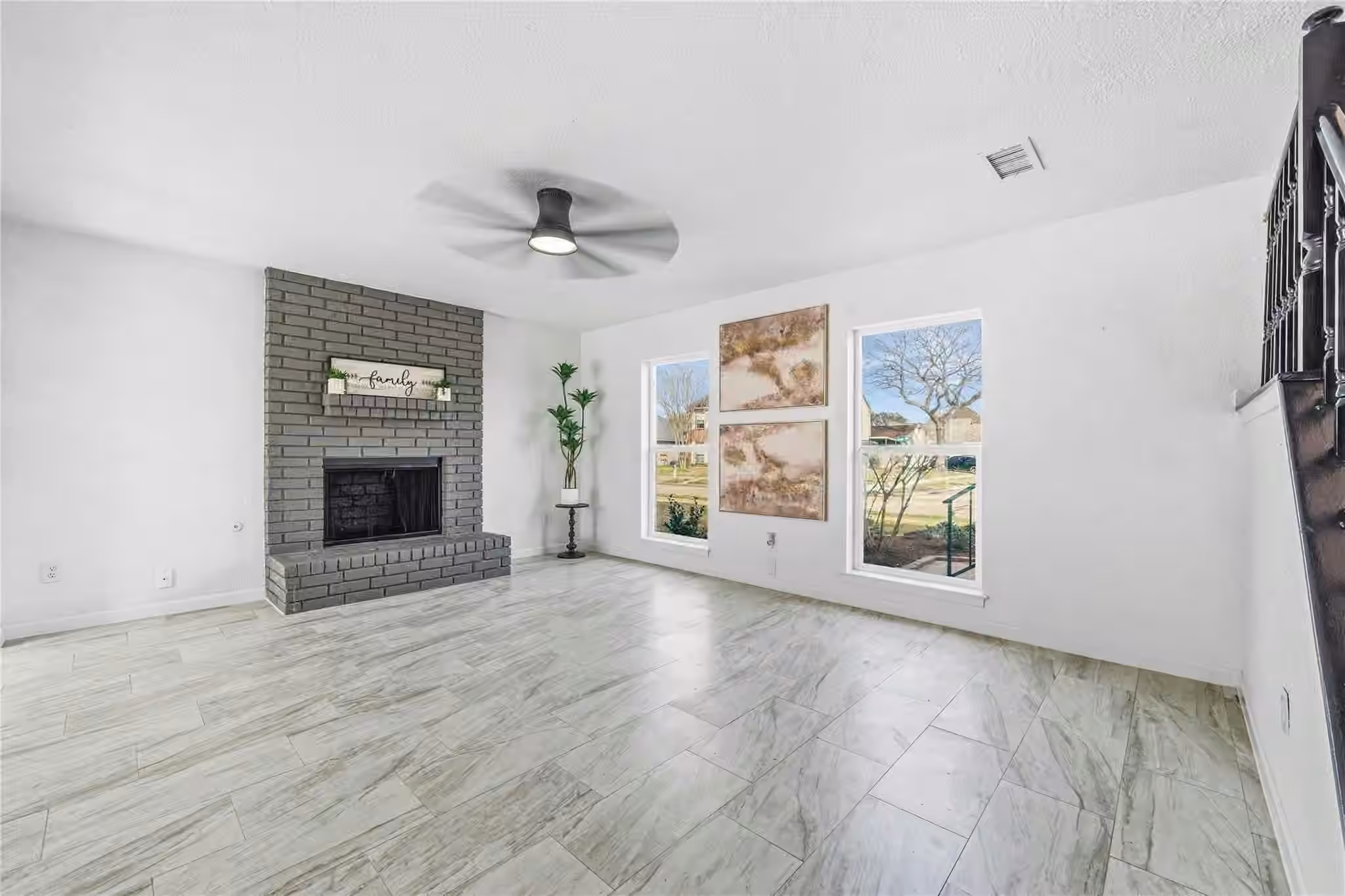 Photo 7 of 713 Sugar Hill Drive, La Porte, TX