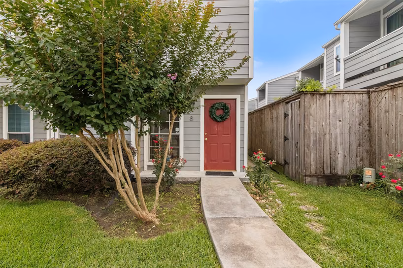 Photo of 5807 Beverlyhill Street 8, Houston, TX 77057