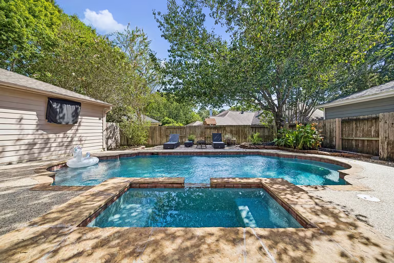 Photo 2 of 1822 Winter Grape Lane, Kingwood, TX