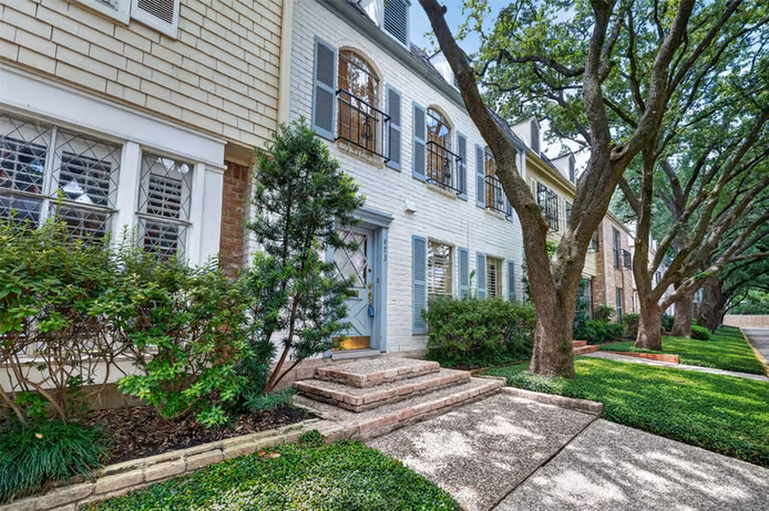 Photo 2 of 473 N Post Oak Lane 473, Houston, TX