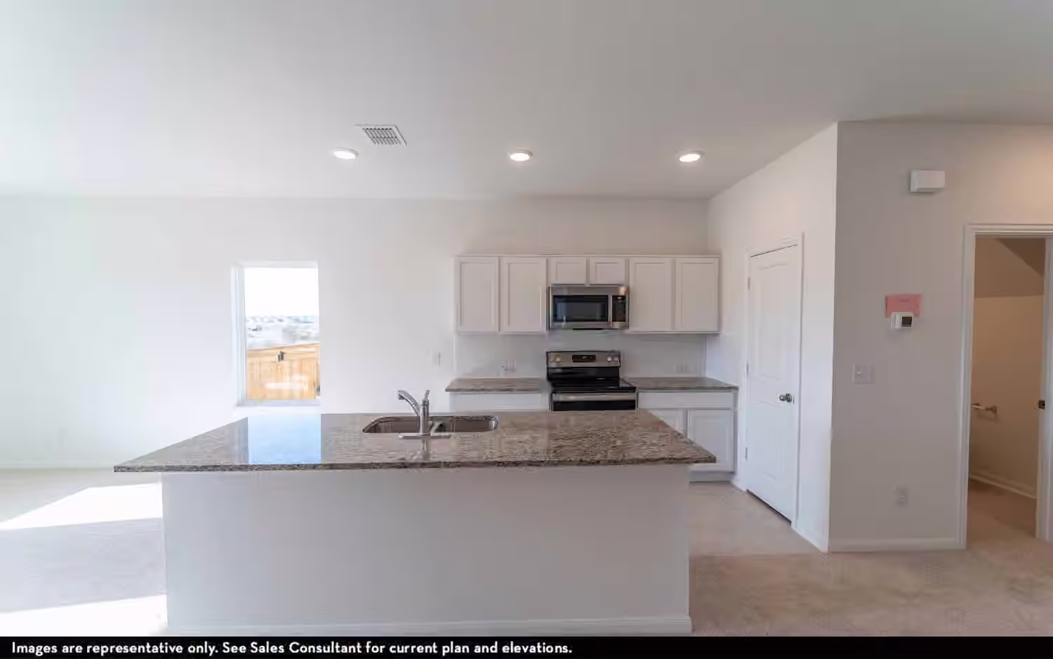 Photo 2 of 4559 Pinehurst Trace Drive, Pinehurst, TX