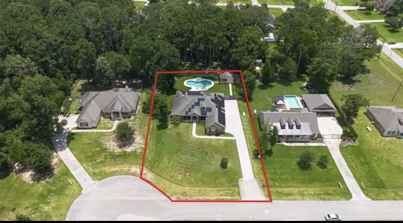 Photo 3 of 28510 Redwood Cliff Lane, Huffman, TX