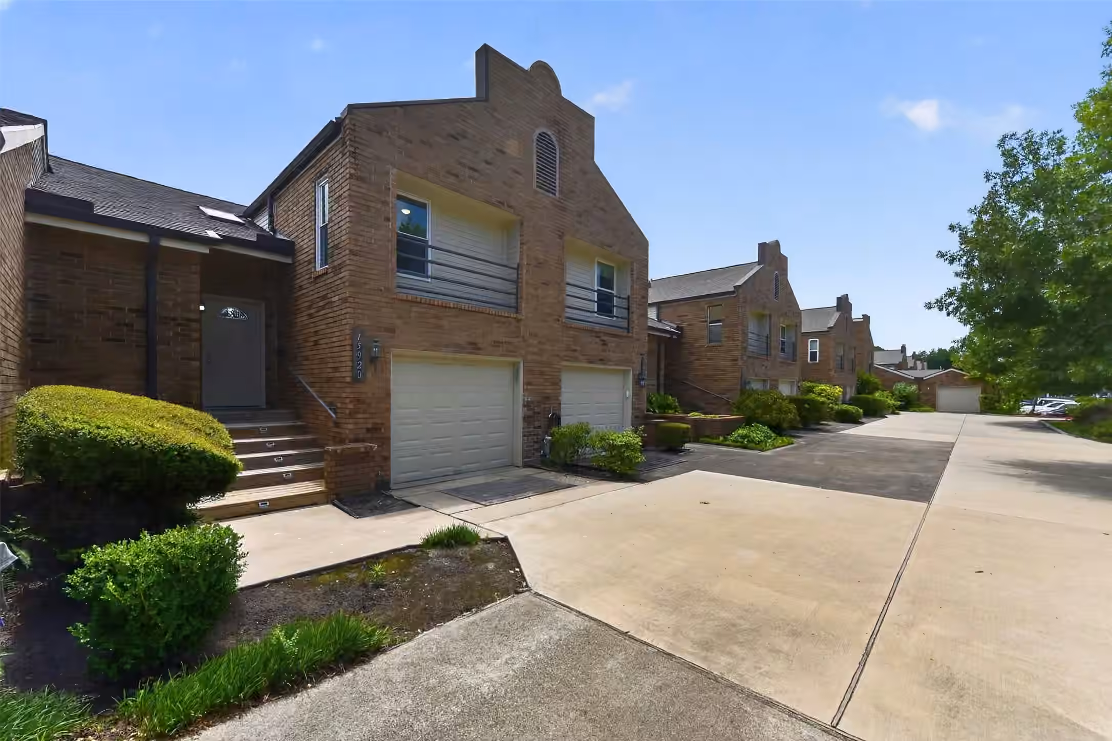 Photo 3 of 15920 Seahorse Drive, Houston, TX
