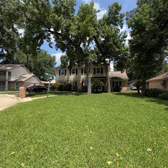 Photo 2 of 1126 Caspian Ln, Houston, TX