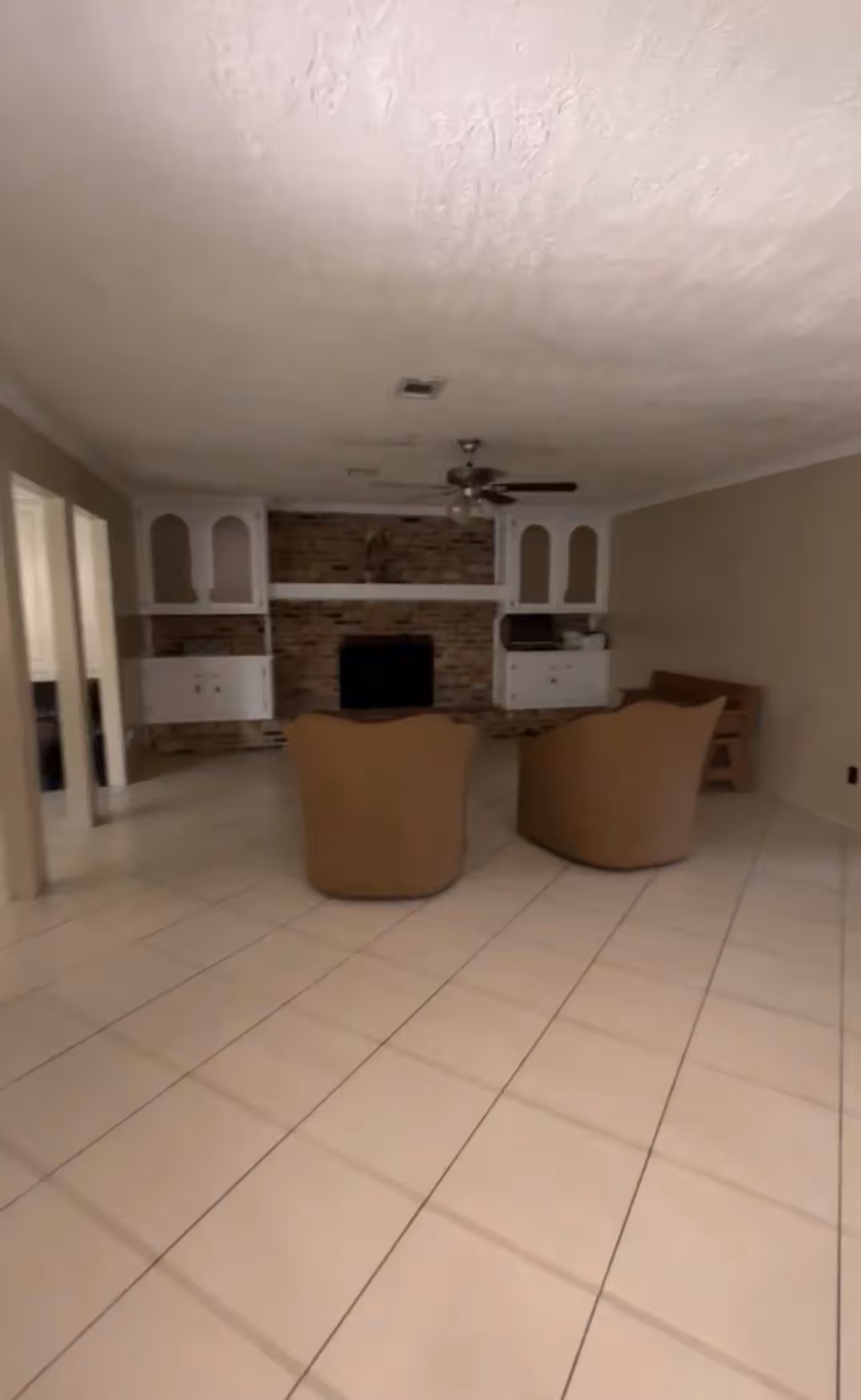 Photo 7 of 1126 Caspian Ln, Houston, TX