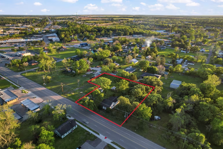 Photo of 804 N Cleveland, Dayton, TX 77535