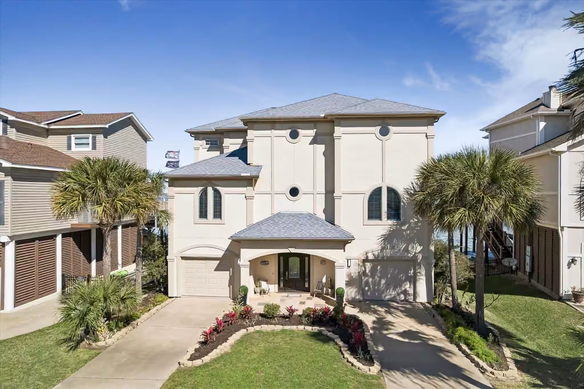 Photo of 1554 Windsong Way, Tiki Island, TX 77554