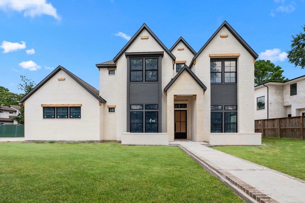 Photo of 752 W 43rd Street, Houston, TX 77018