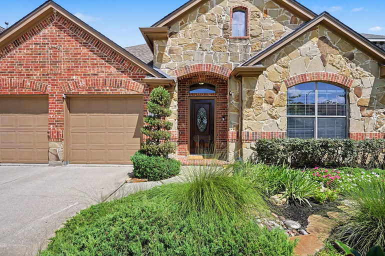 Photo 3 of 9014 Springcroft Court, Tomball, TX