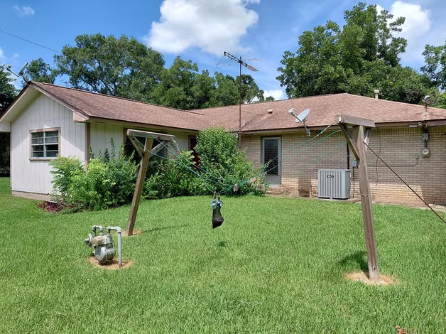 Photo 6 of 736 Northridge Street, Angleton, TX