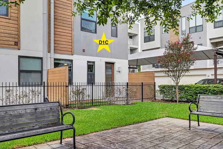 Photo 4 of 2401 Crawford Street D1C, Houston, TX