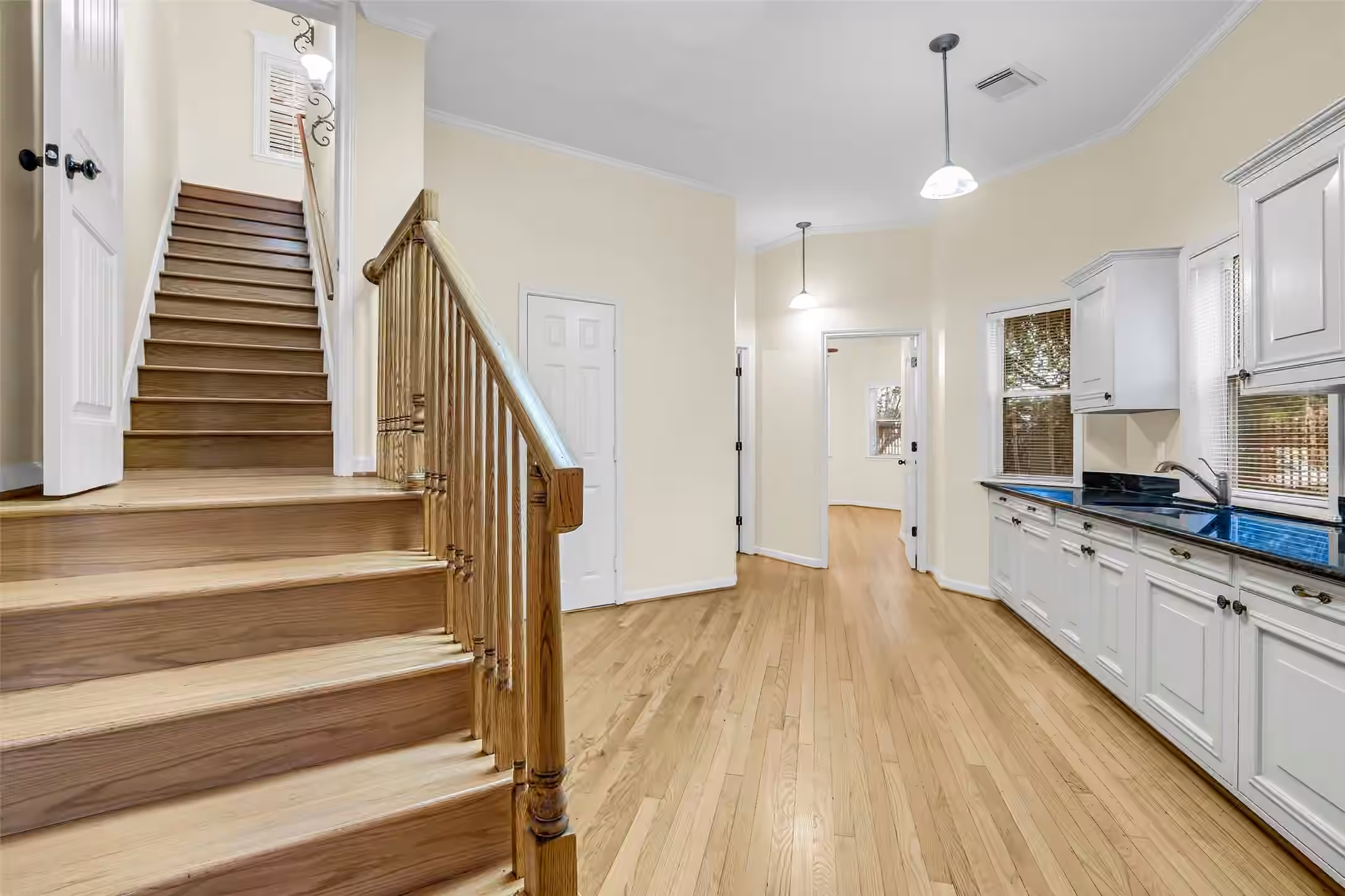 Photo 7 of 3201 White Oak Drive, Houston, TX