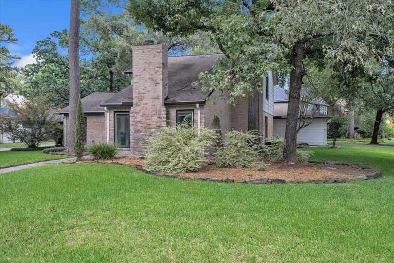 Photo 3 of 3402 Laurel Crest Court, Houston, TX