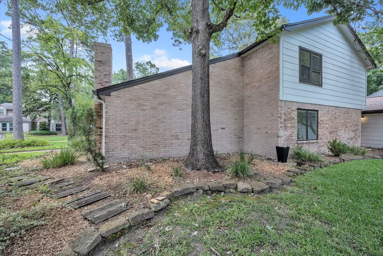 Photo 4 of 3402 Laurel Crest Court, Houston, TX