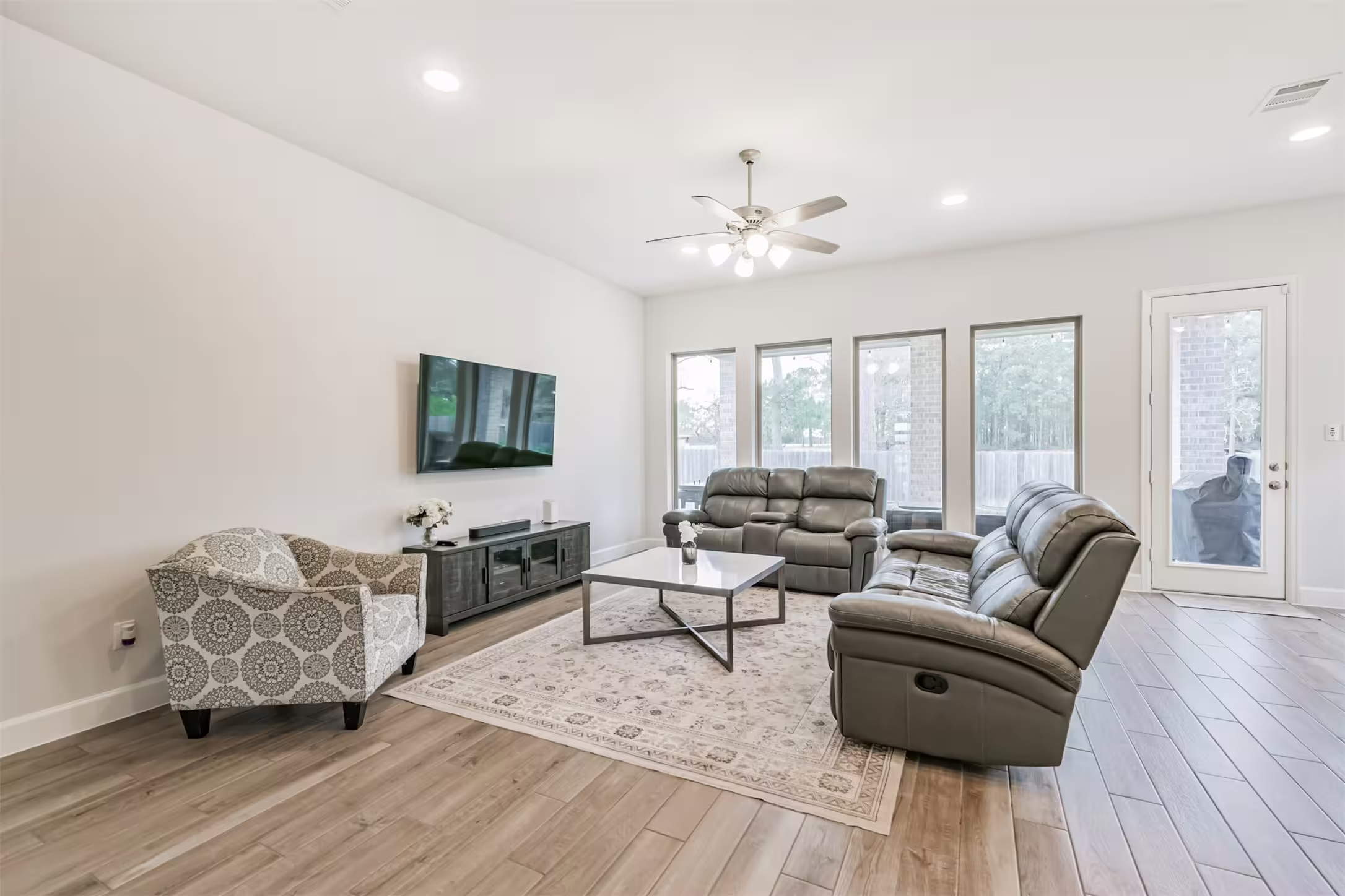 Photo 6 of 1320 Rio Hollow Lane, Magnolia, TX