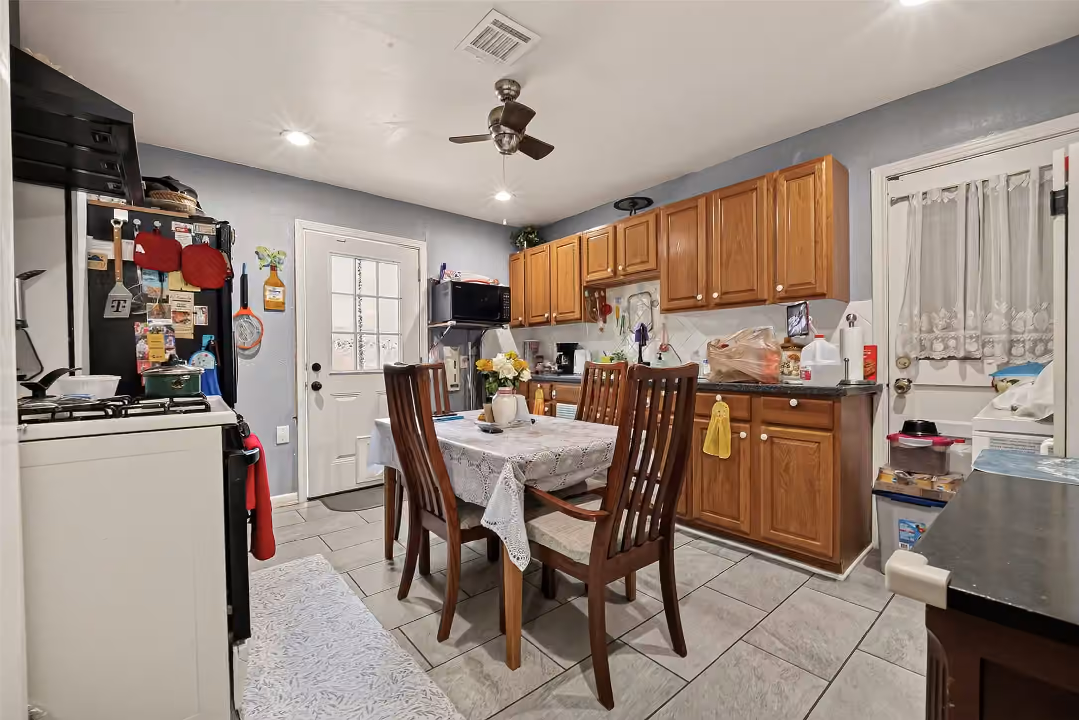 Photo 5 of 2926 Robertson Street, Houston, TX