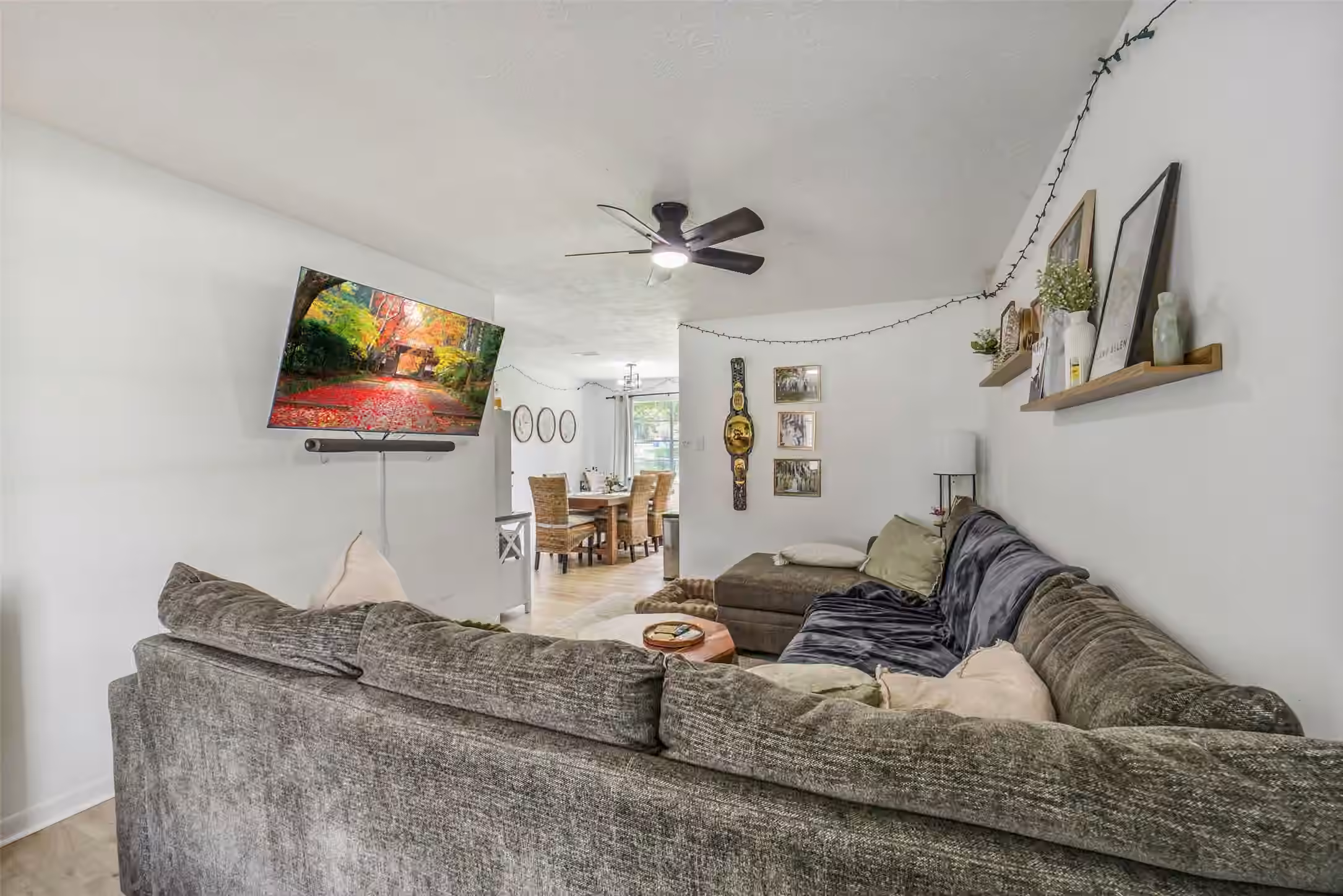 Photo 4 of 221 N Baron Street, Bellville, TX