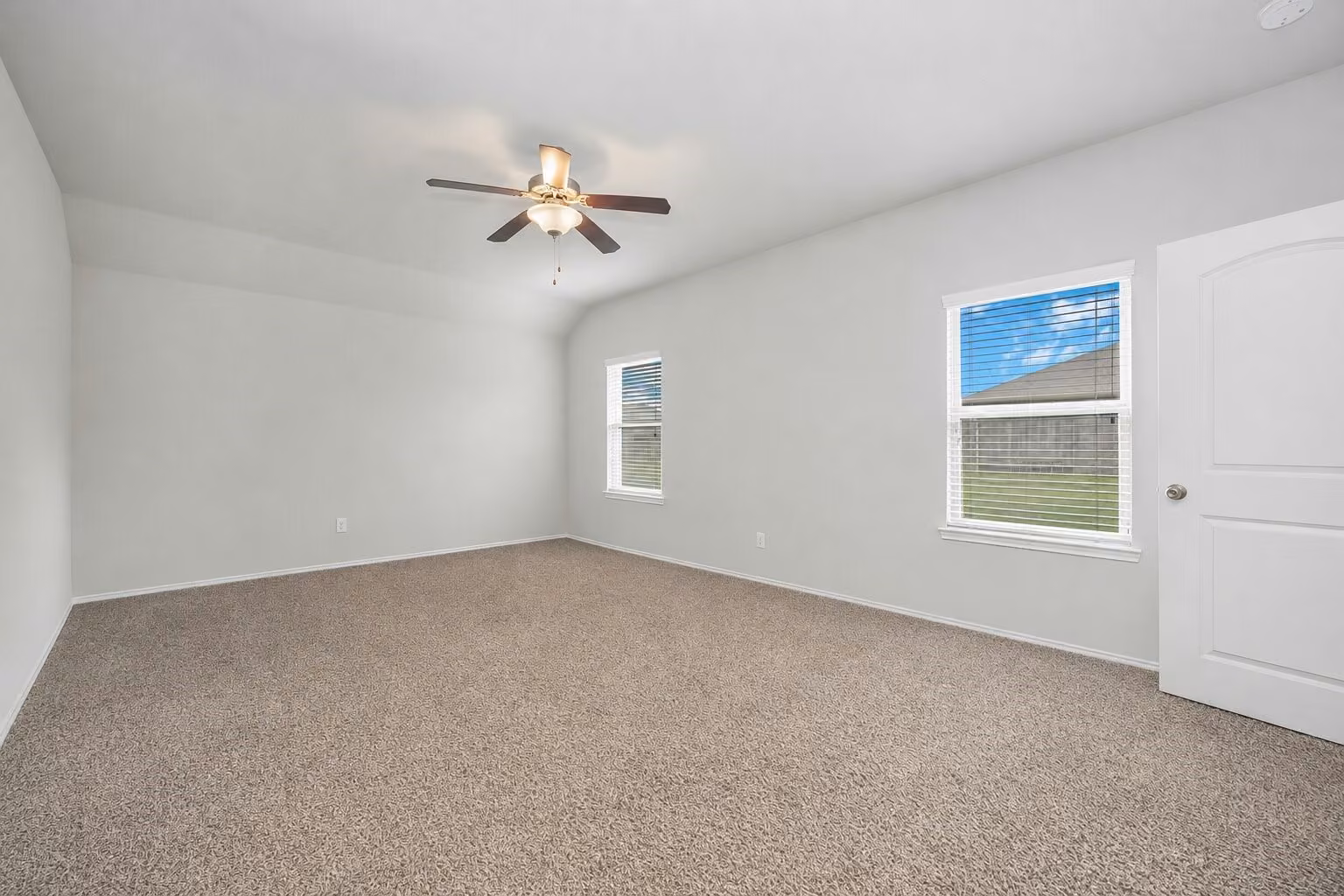 Photo 4 of 4507 Terrazza Verde Drive, Katy, TX