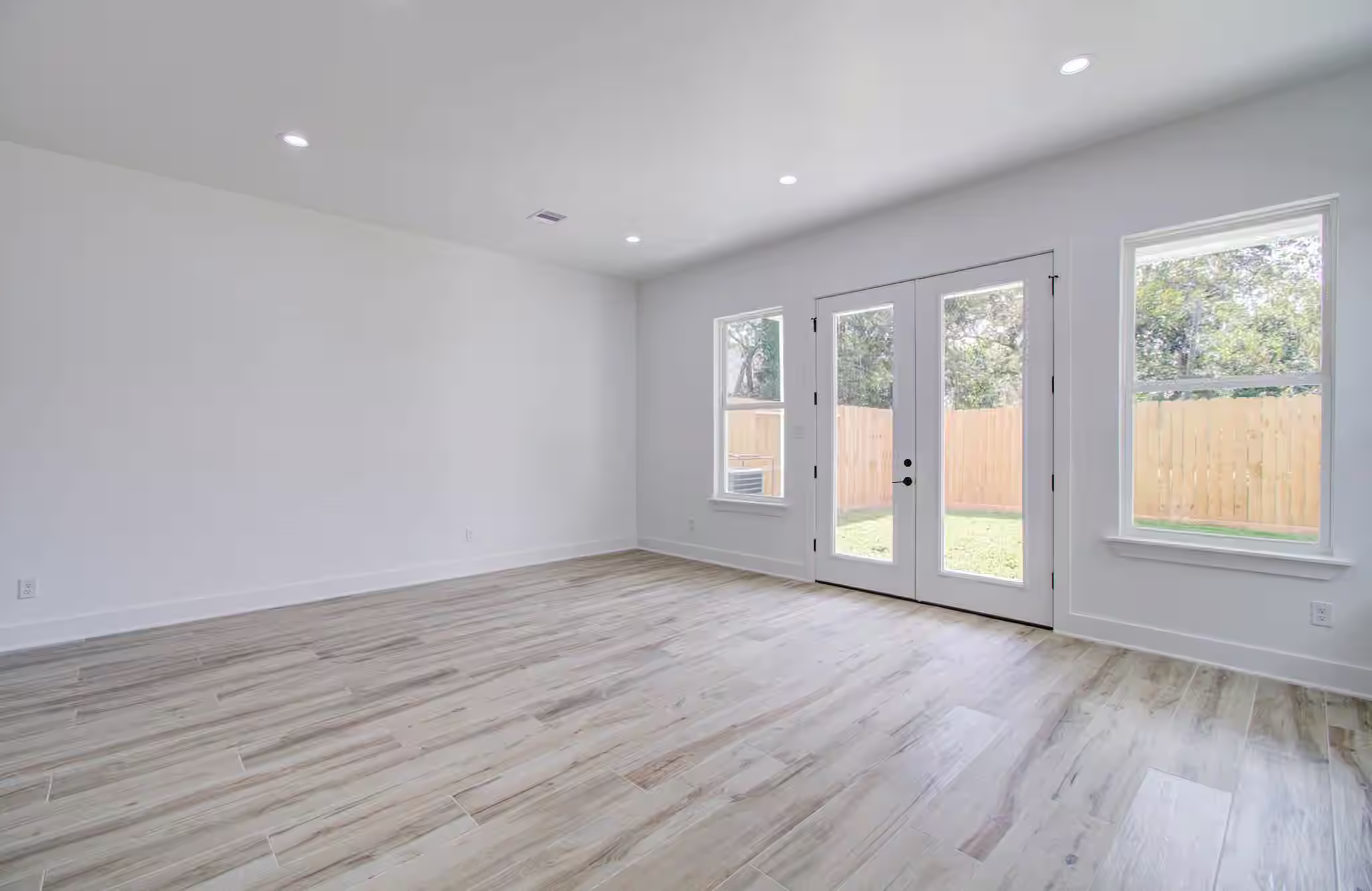 Photo 5 of 3728 Noah Street, Houston, TX