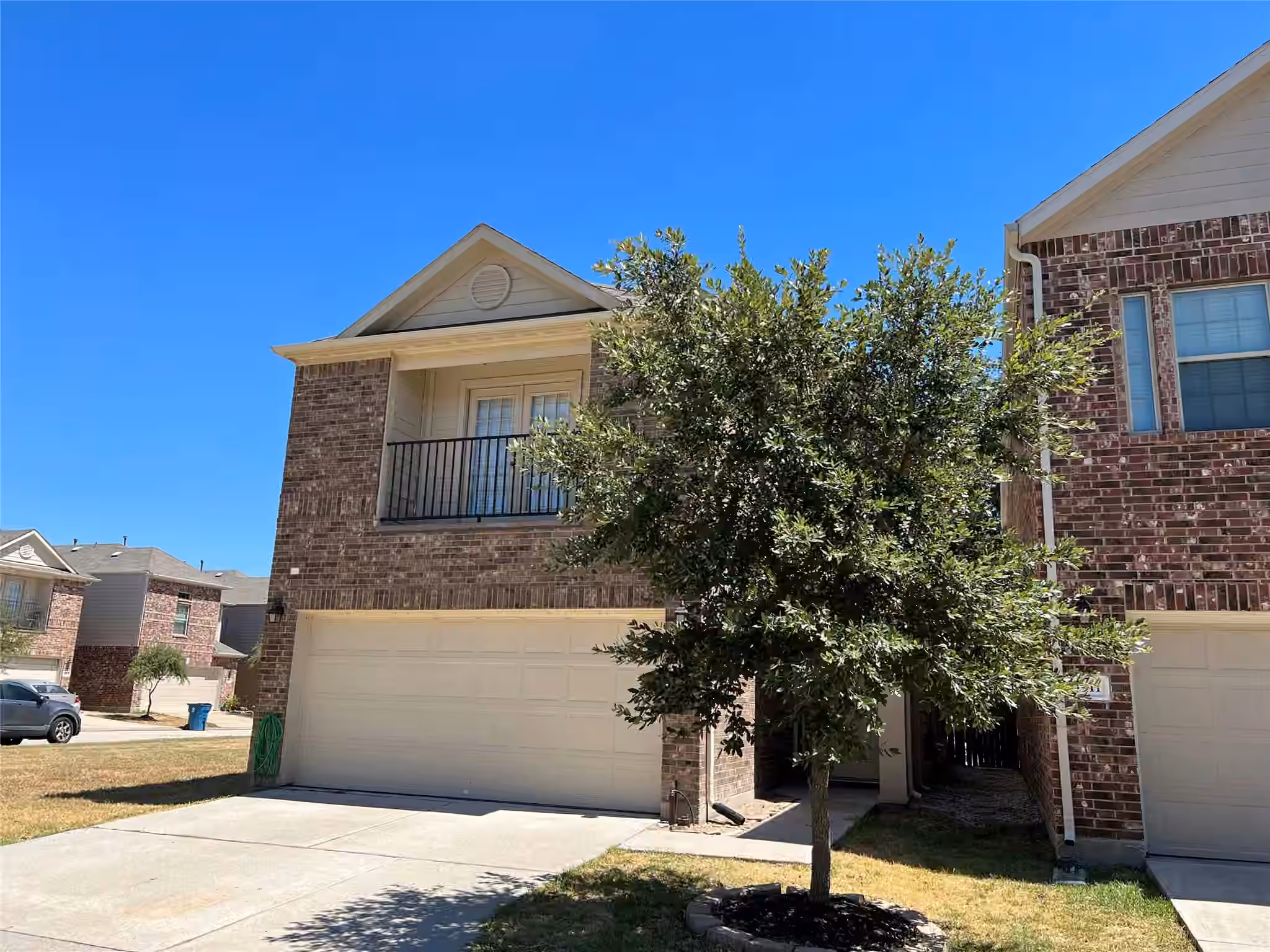 Photo 3 of 1907 Sophia Drive, Houston, TX