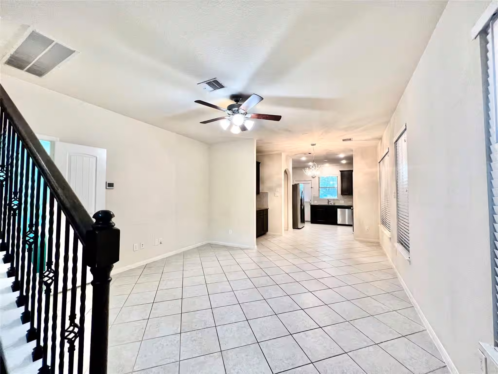 Photo 4 of 1907 Sophia Drive, Houston, TX