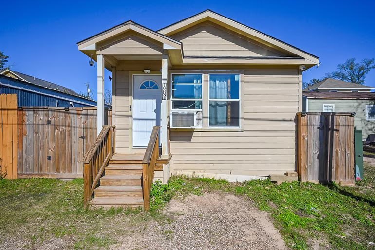 Photo of 16634 Meadowcroft St, Montgomery, TX 77316