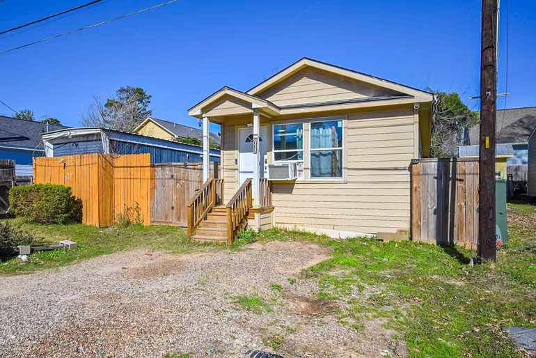 Photo 3 of 16634 Meadowcroft St, Montgomery, TX