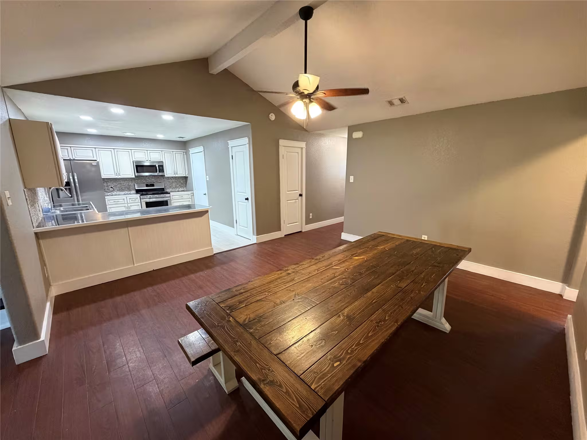Photo 5 of 1415 Avenue E, Danbury, TX