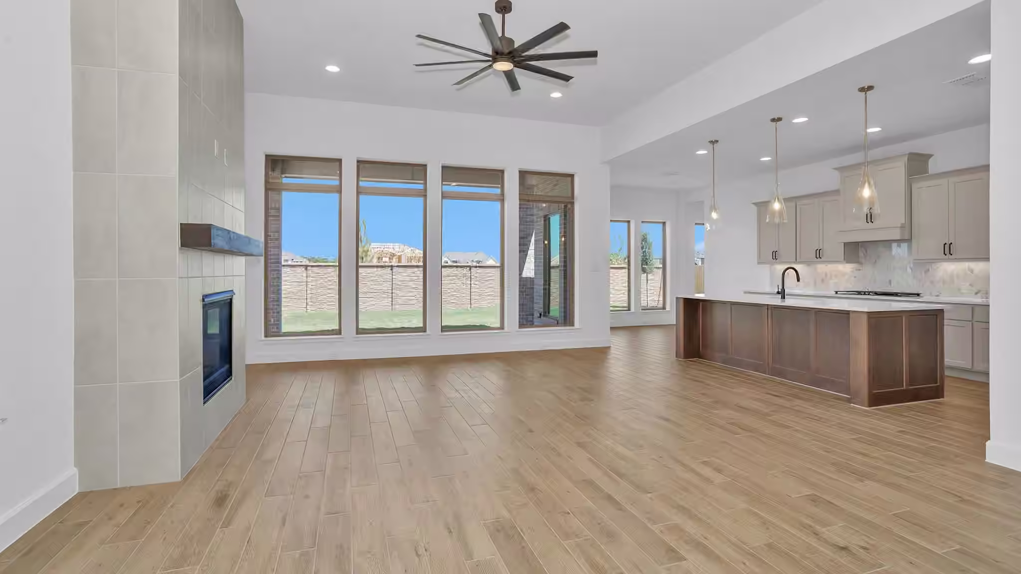 Photo 3 of 1236 Emerald Lake Drive, Katy, TX