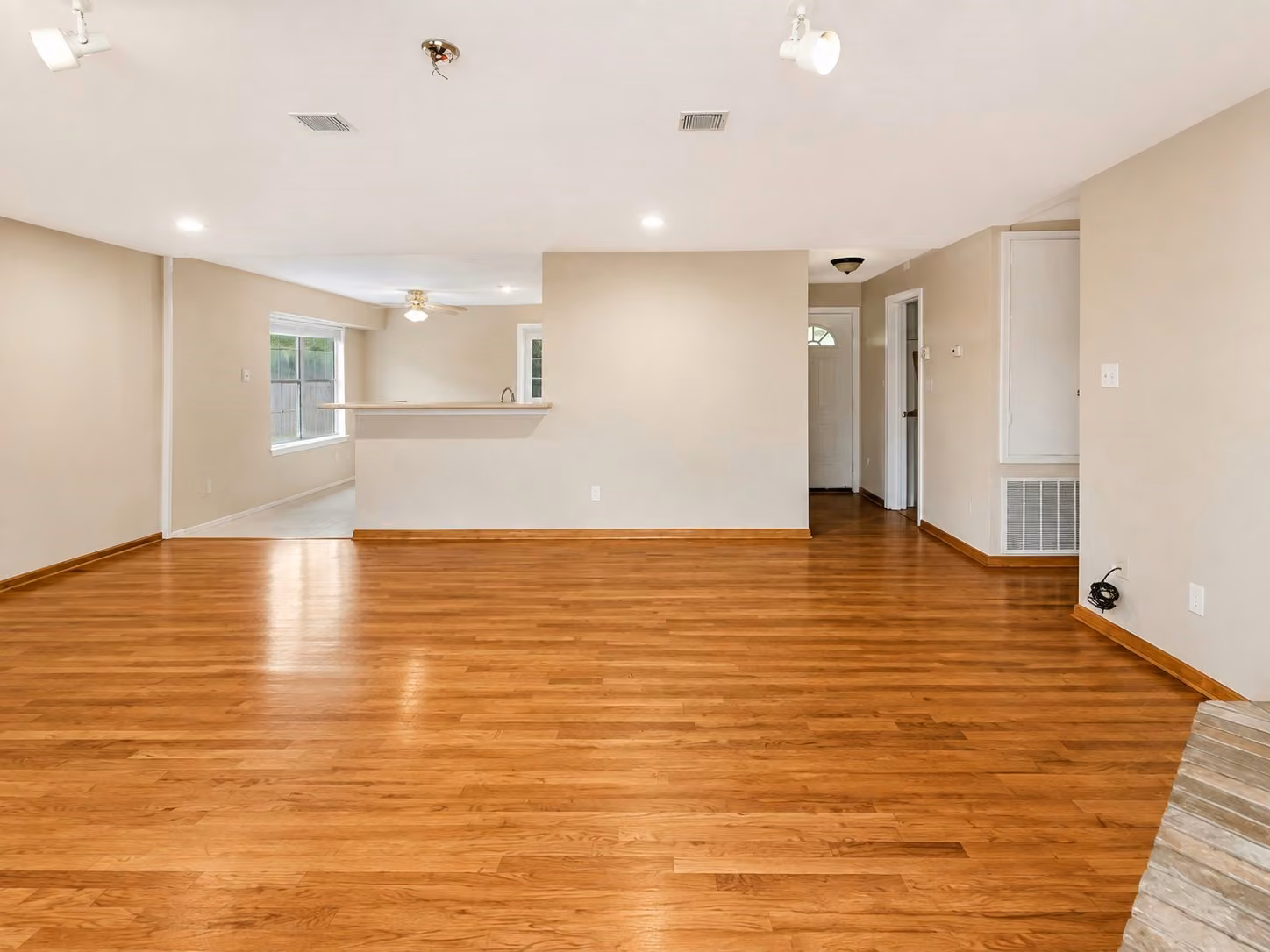 Photo 3 of 2623 Cypressvine Drive, Houston, TX