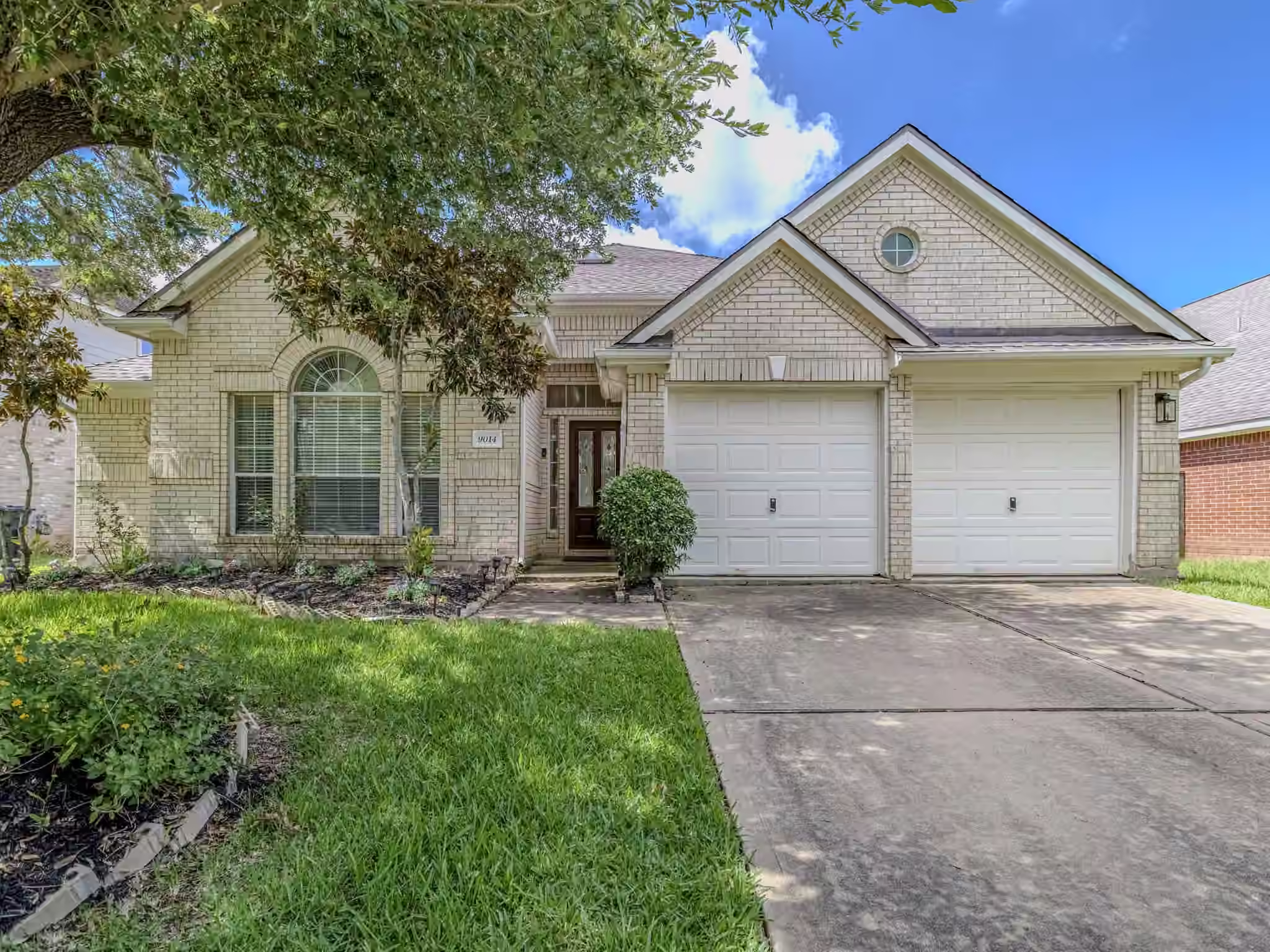 Photo of 9014 Carriage Point Drive, Sugar Land, TX
