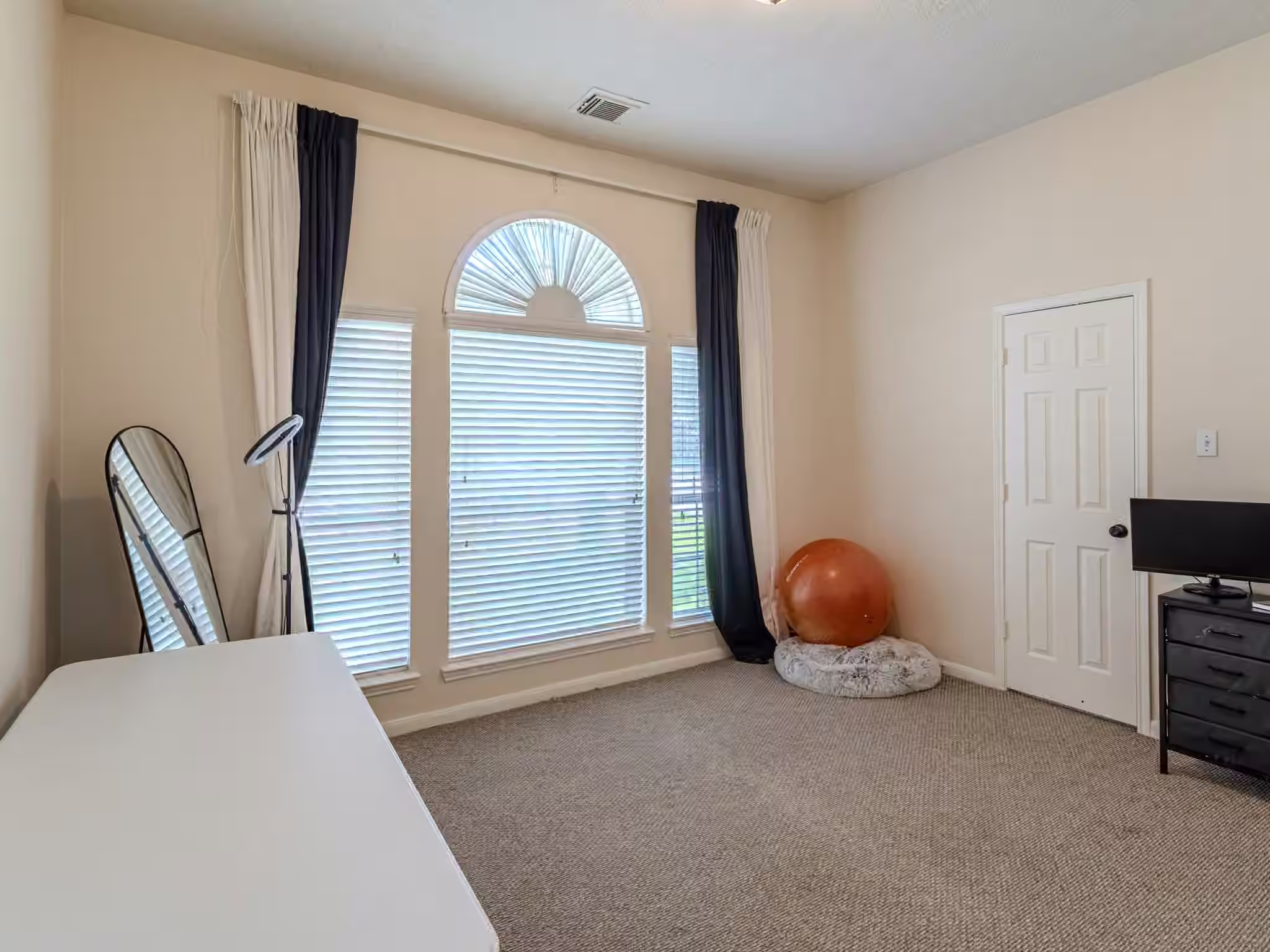 Photo 6 of 9014 Carriage Point Drive, Sugar Land, TX