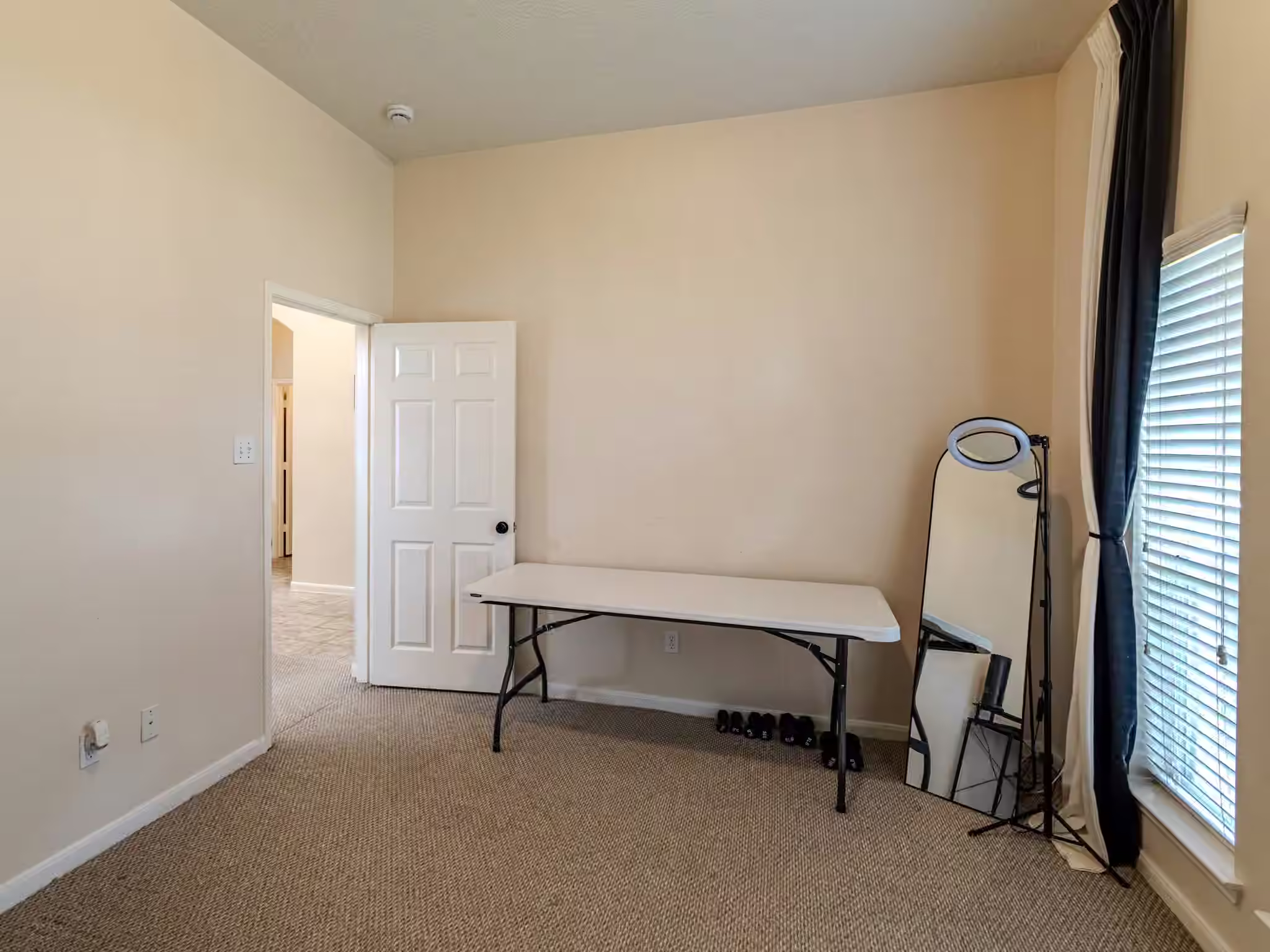Photo 7 of 9014 Carriage Point Drive, Sugar Land, TX