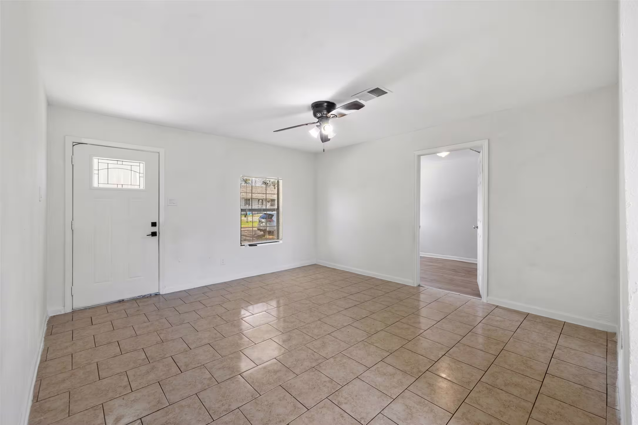 Photo 6 of 9802 Lum Lane, Houston, TX