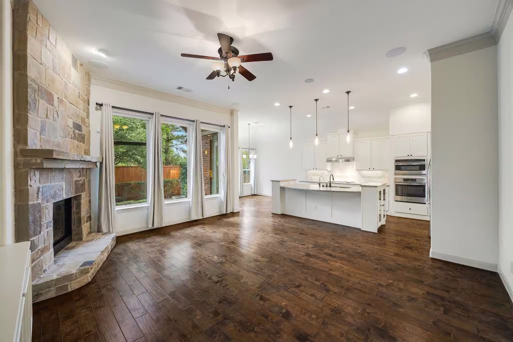 Photo 7 of 43 Overland Heath Drive, Tomball, TX