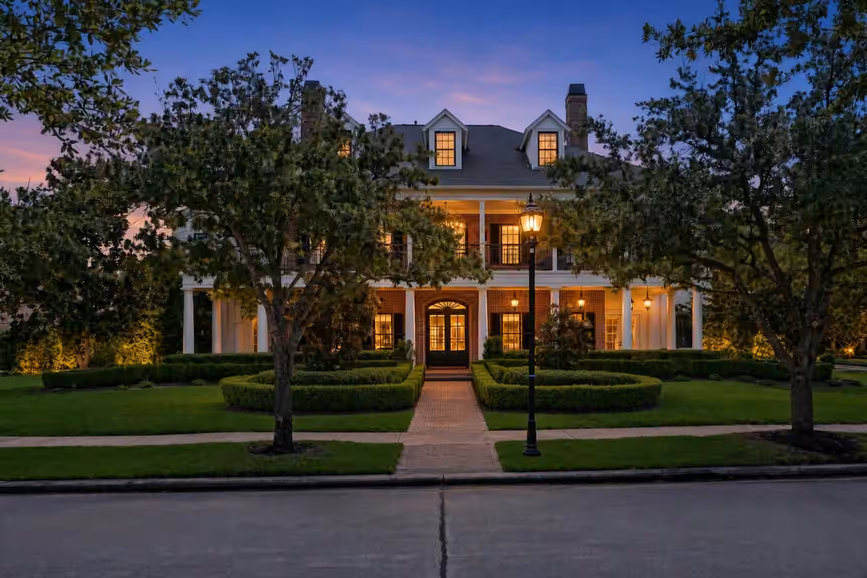 Photo of 19 Cape Harbour Place, The Woodlands, TX 77380