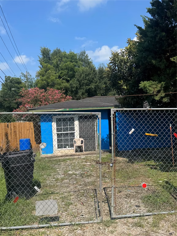 Photo 4 of 14001 Walksew Street, Houston, TX