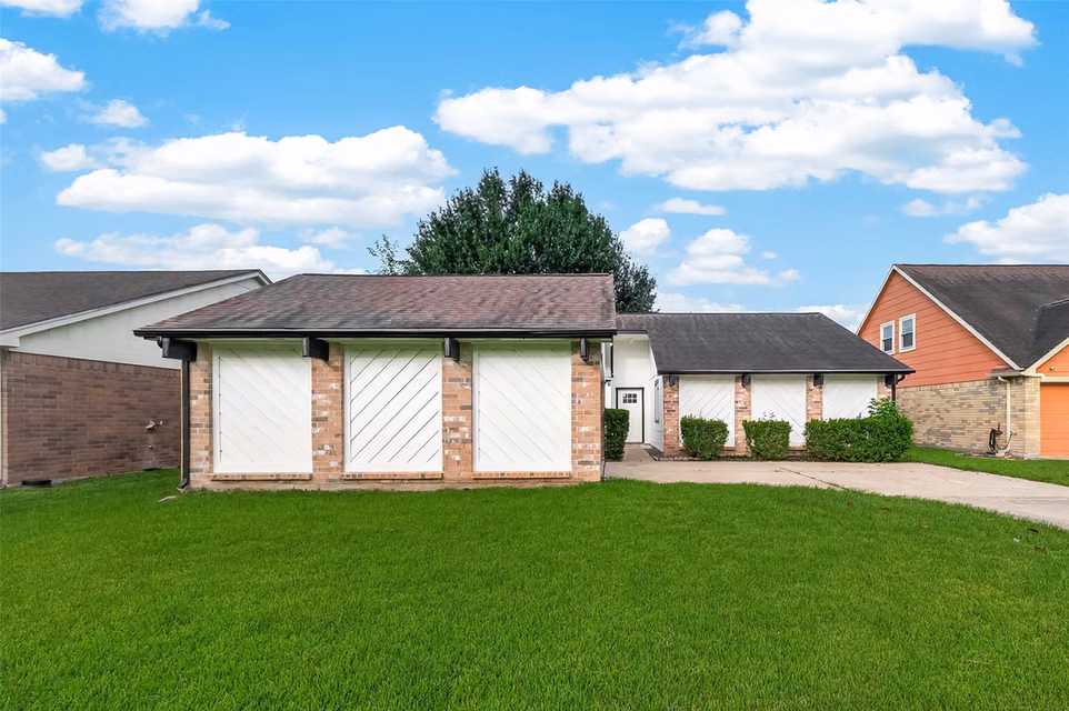 Photo of 2106 Endicott Lane, Sugar Land, TX