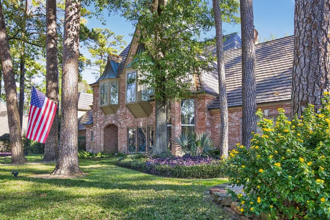 Photo 2 of 8807 Chelmsford Lane, Spring, TX